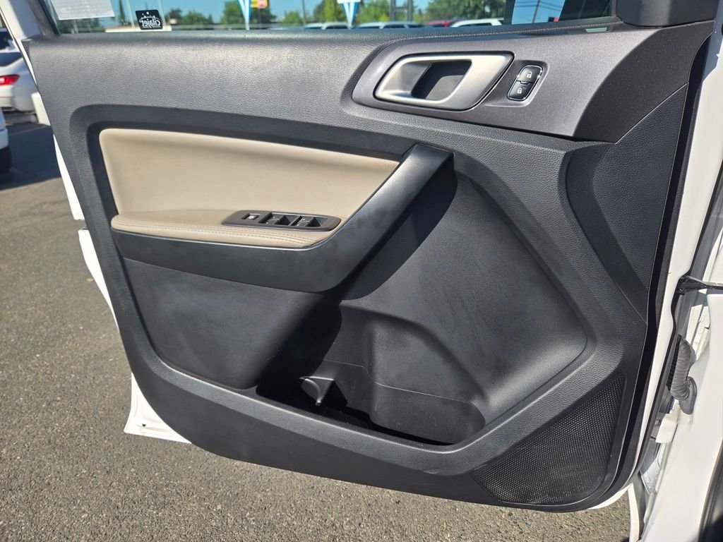Used 2020 White Ford Lariat image 13