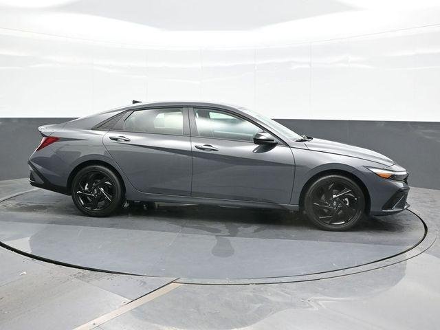 New 2026 Gray Hyundai SEL Sport image 8