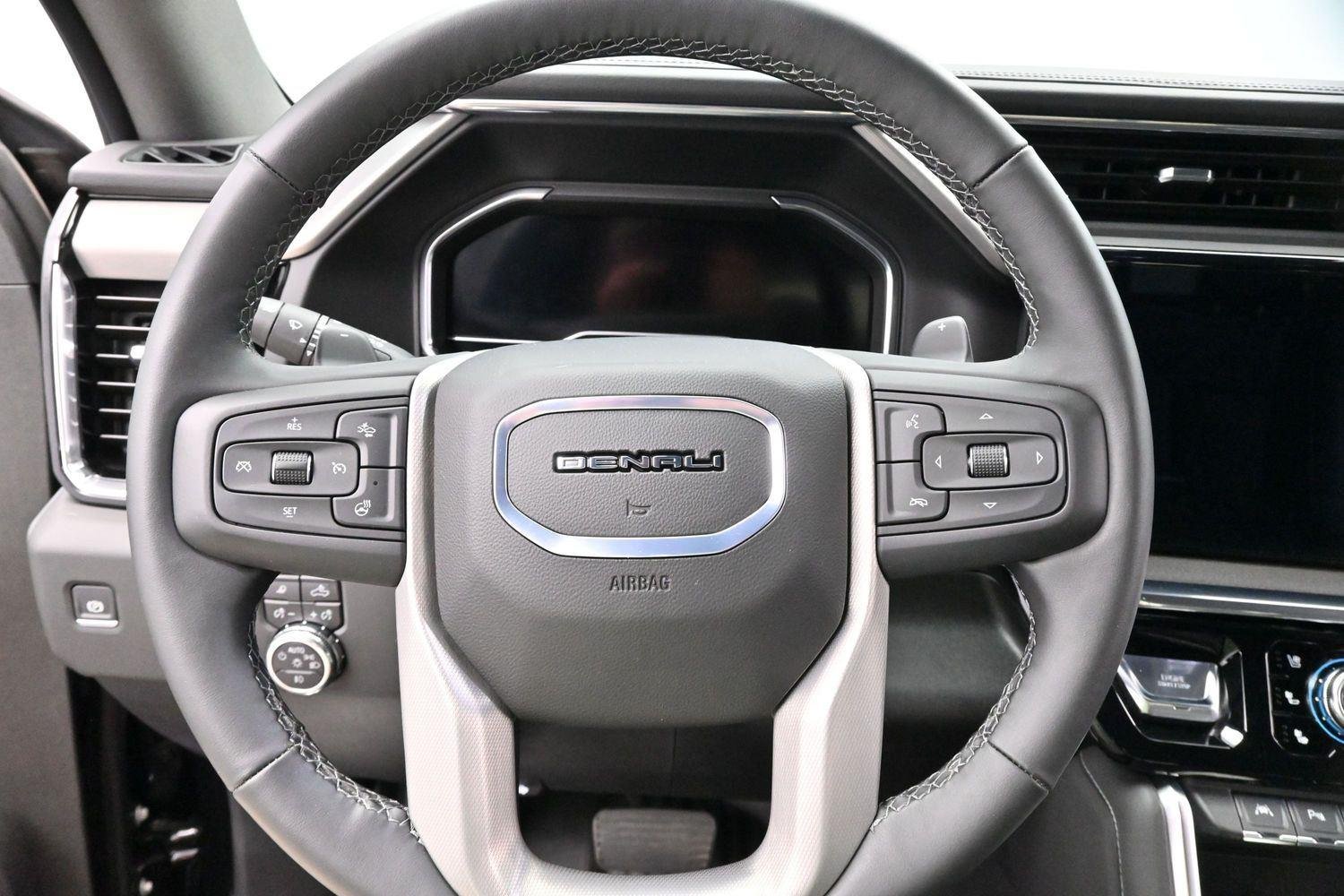 Used 2025 Onyx Black GMC Denali image 17