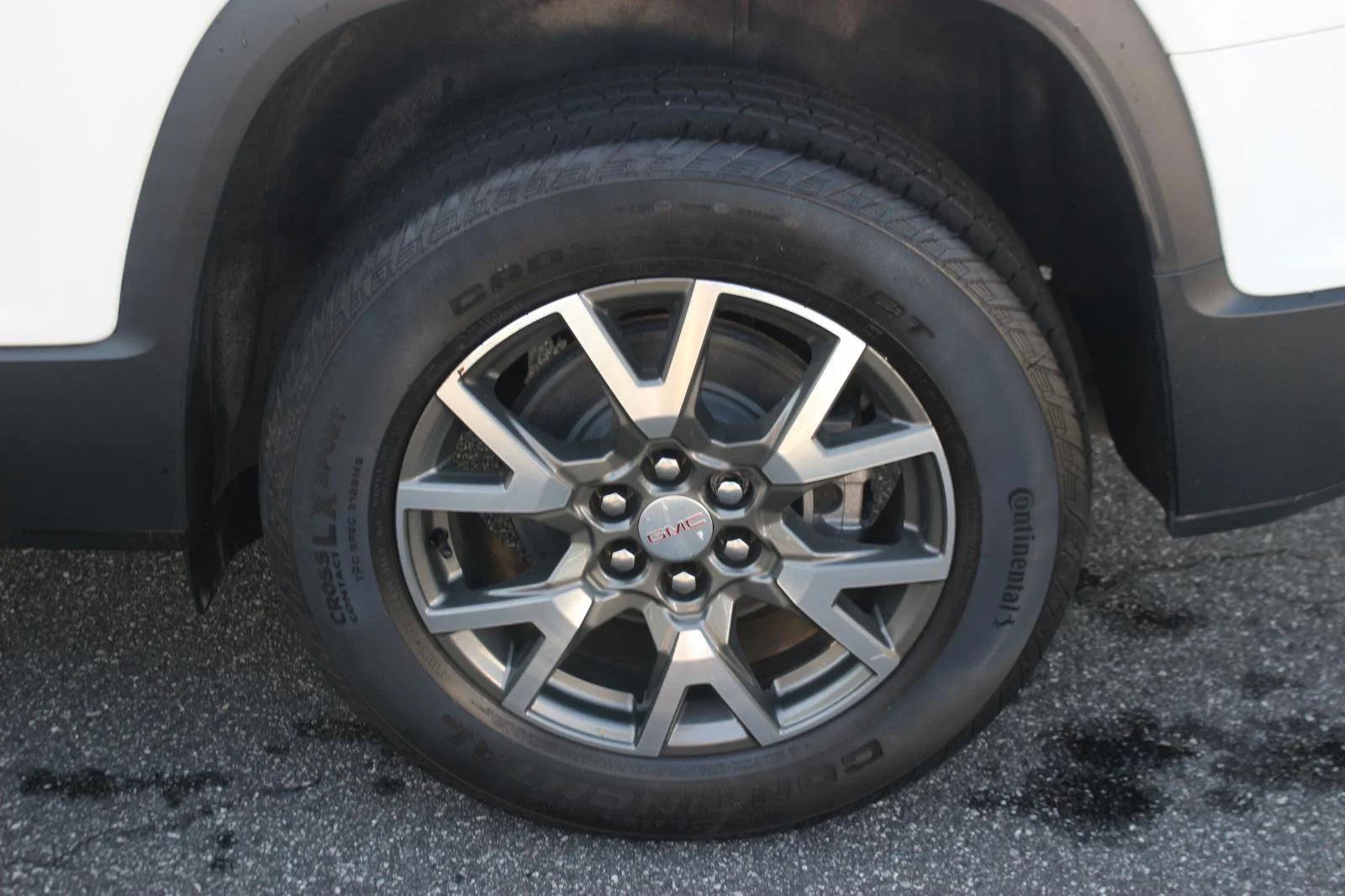 Used 2021 Summit White GMC SLE image 38