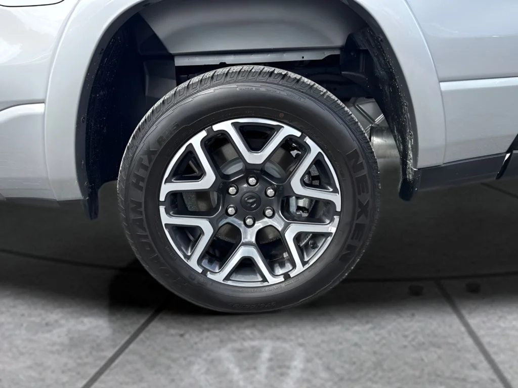 Used 2026 Silver Ram Laramie image 26
