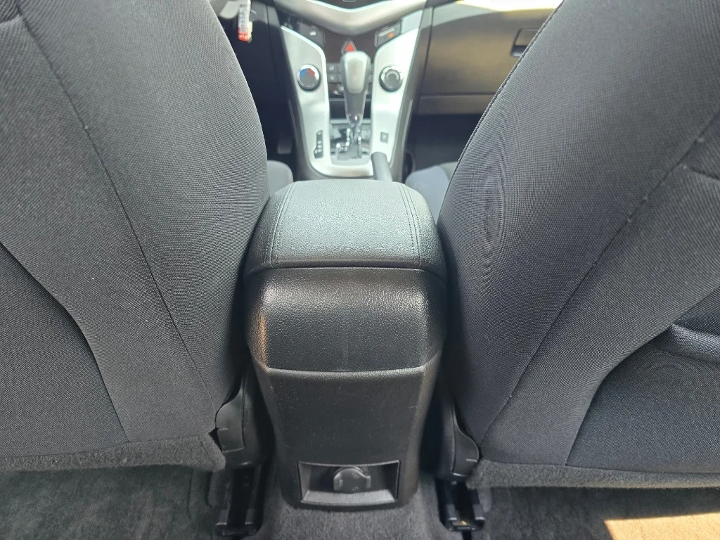 Used 2016 Black Granite Metallic Chevrolet LT image 29