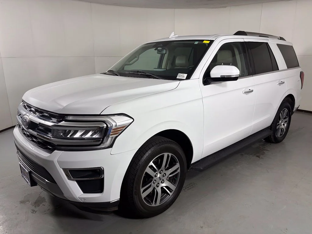 Used 2024 White Ford Limited image 4