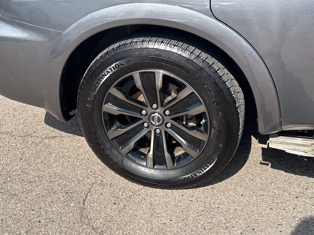 Used 2020 Gray Nissan Platinum image 47