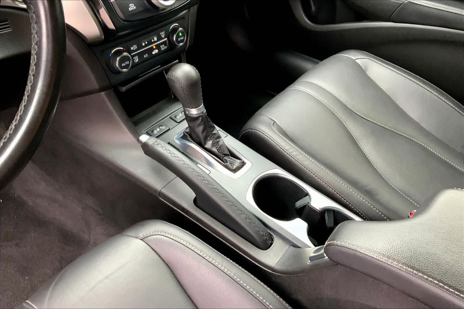 Used 2021 Modern Steel Metallic Acura w/Premium Package image 16