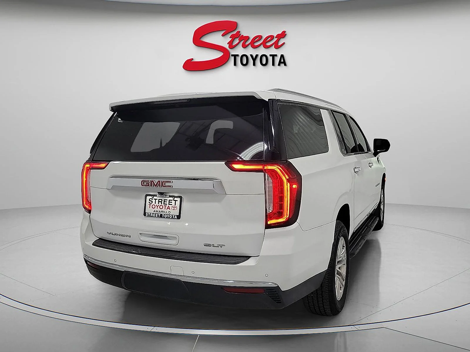 Used 2021 Summit White GMC SLT image 4