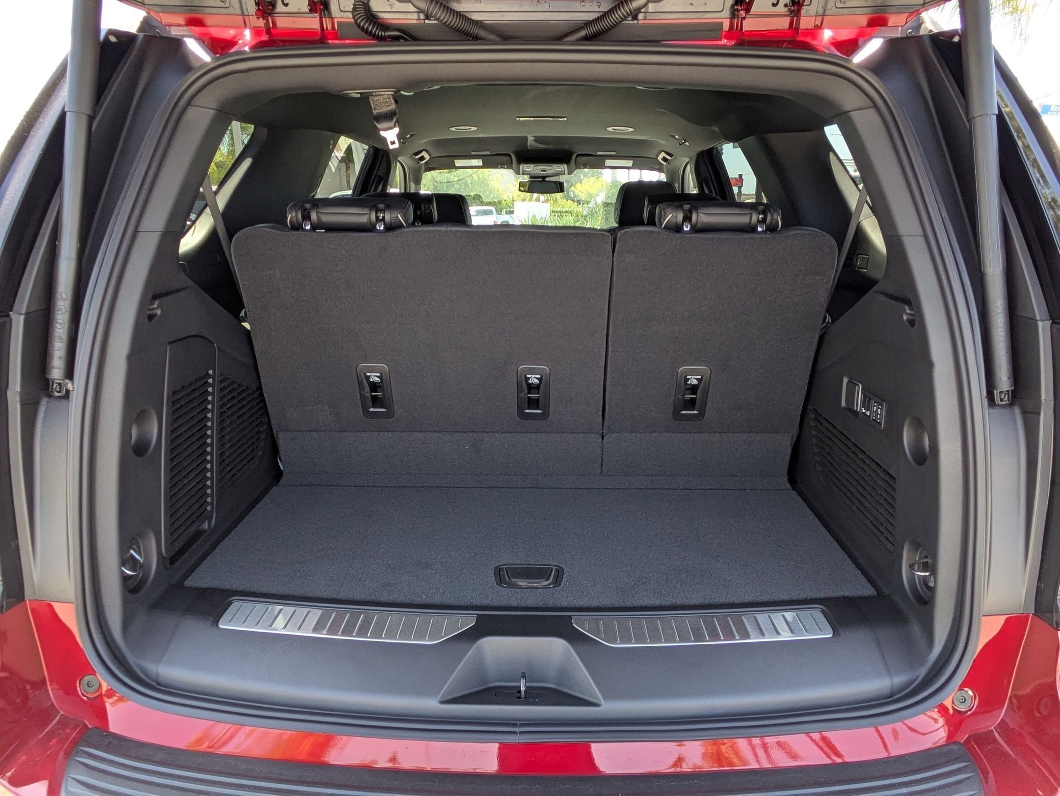 2025 Chevrolet Tahoe Premier - Photo 25