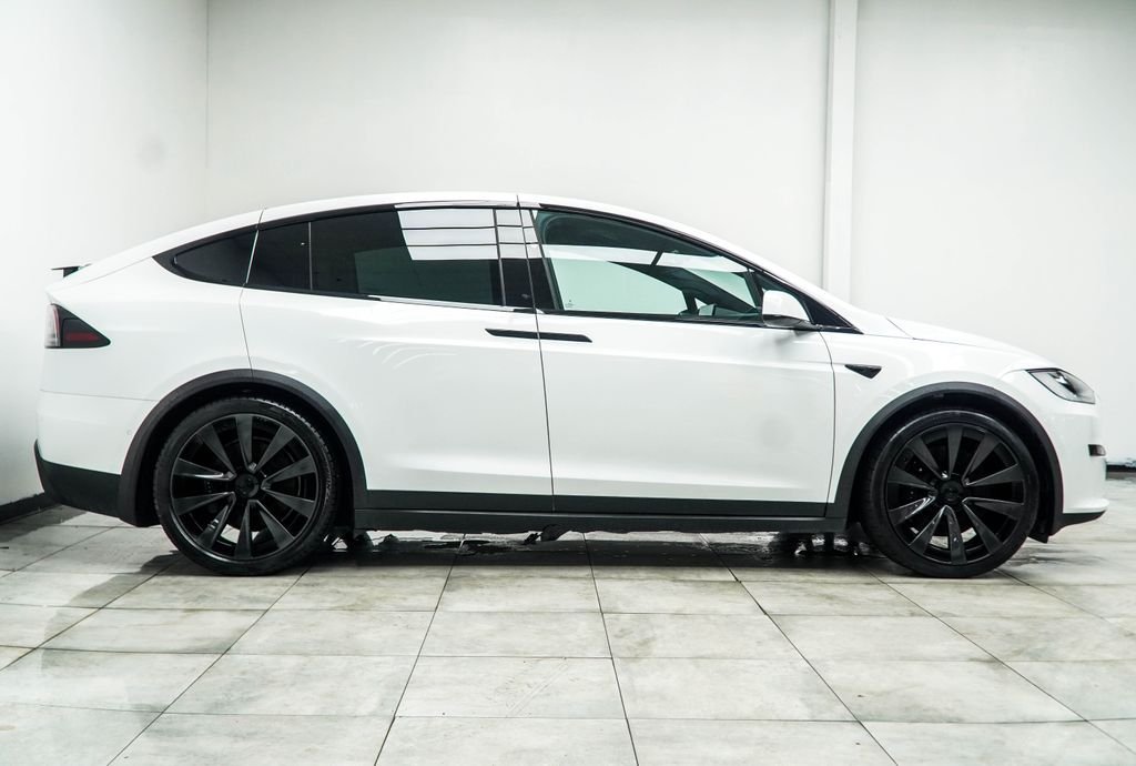 Used 2022 White Tesla Plaid image 6