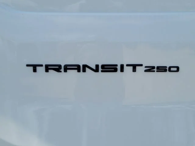 New 2026 Oxford White Ford Base image 9