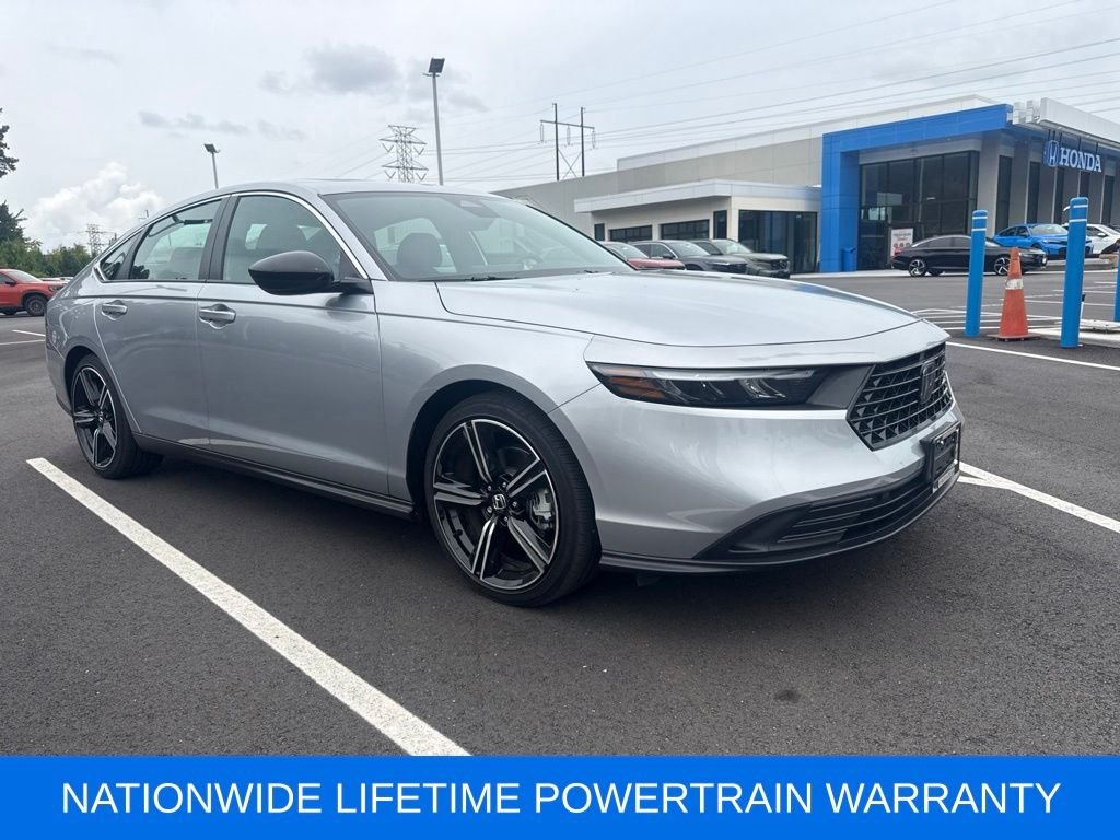 Used 2025  Honda Sport image 3