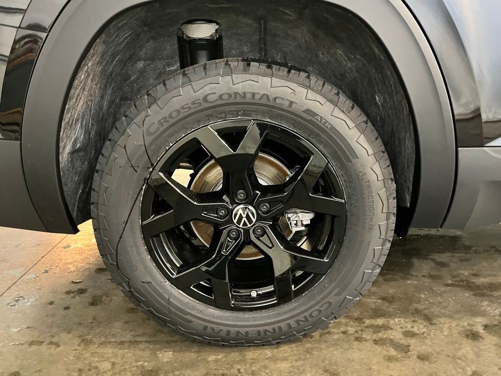 New 2026 Black Volkswagen 2.0T Peak Edition image 29