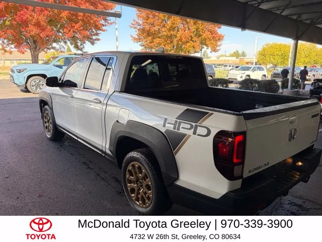 2023 Honda Ridgeline RTL Crew Cab Pickup Slide 6