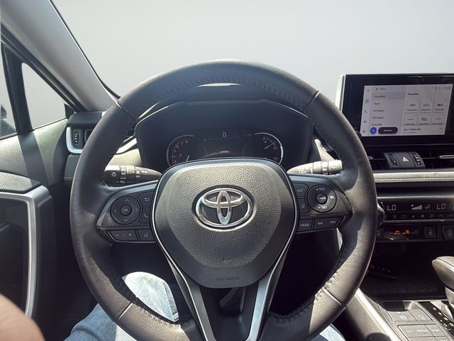 Used 2025 Silver Toyota XLE Premium image 11