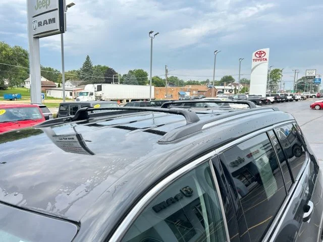 Used 2023 Gray Jeep Limited image 18
