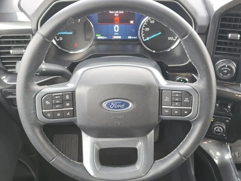 Certified Used 2023 Oxford White Ford XLT image 16