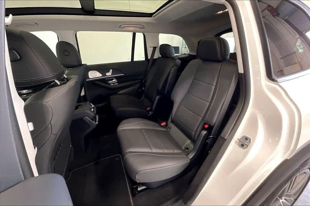 Certified Used 2026 Polar White Mercedes-Benz GLS 450 image 20