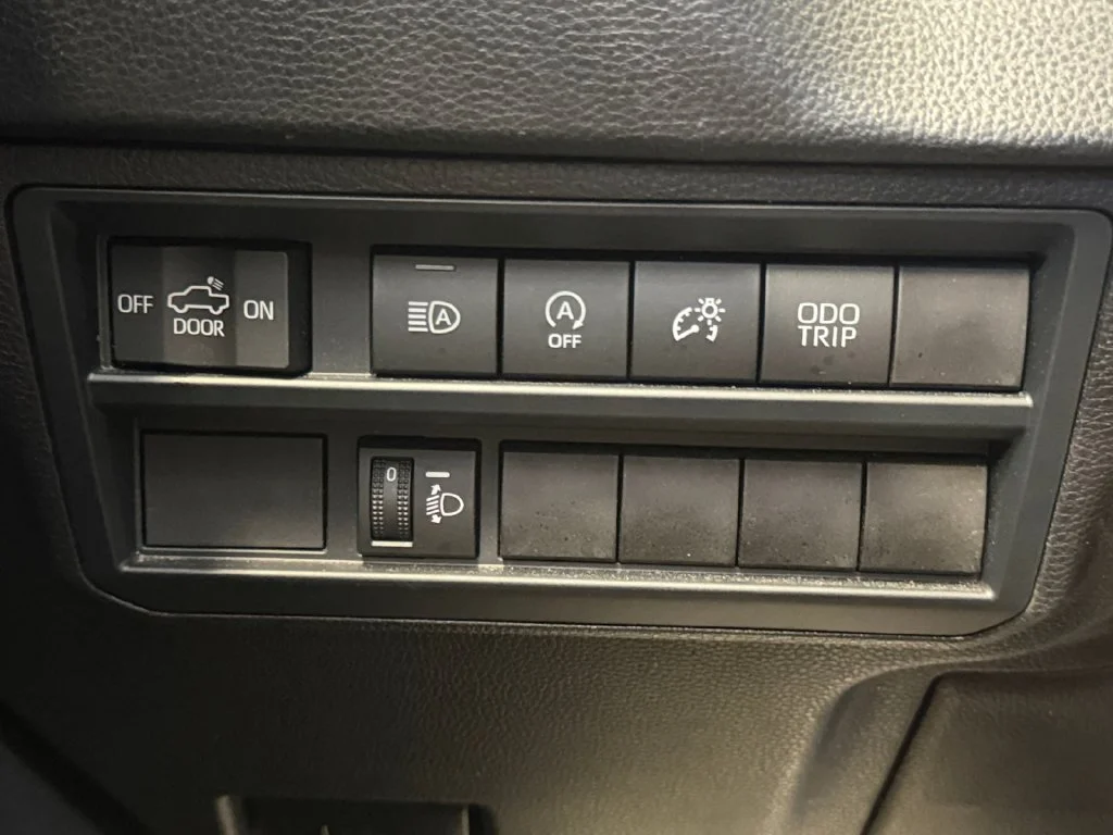 Used 2025 White Toyota SR image 23
