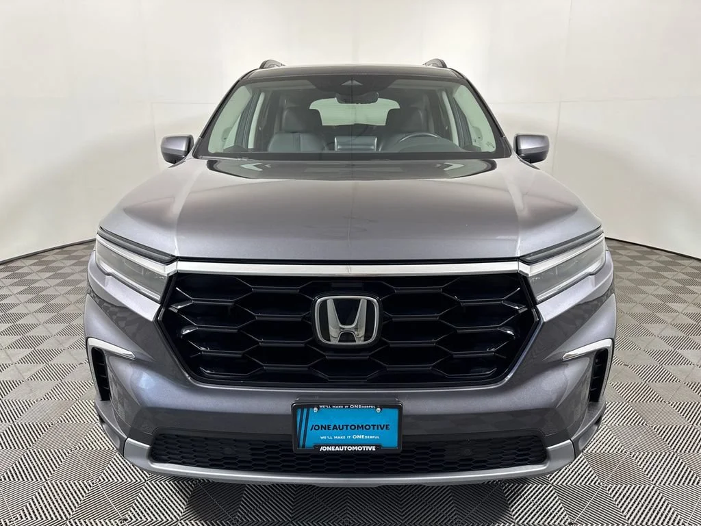 Used 2025 Gray Honda Touring image 3