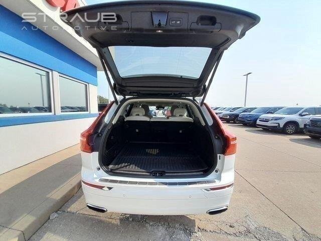 Used 2021 Crystal White Metallic Volvo Inscription image 59
