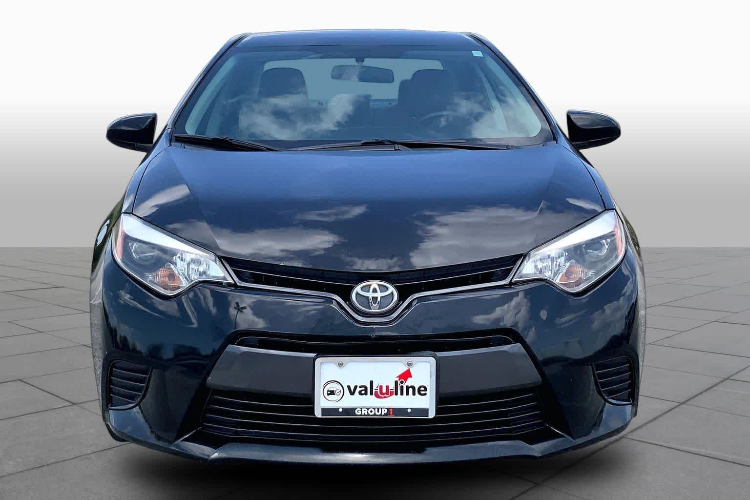Used 2016 Black Sand Pearl Toyota LE image 4