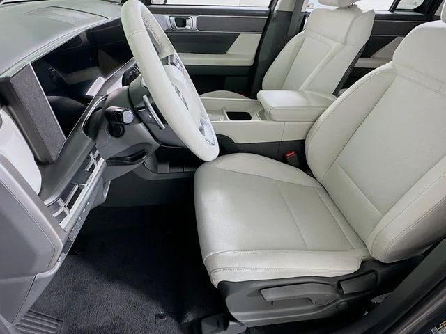 New 2026 Gray Hyundai SE image 9