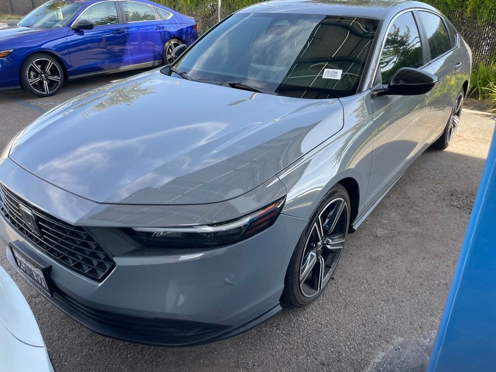 Used 2023  Honda Sport image 3