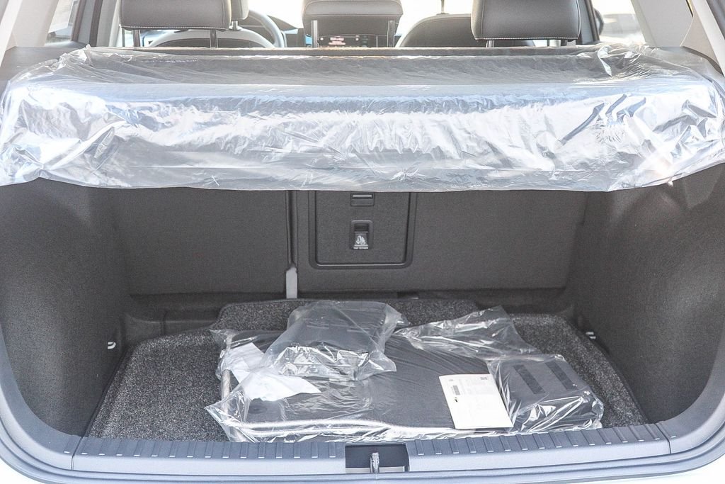 New 2026 Gray Volkswagen 1.5T SE image 25