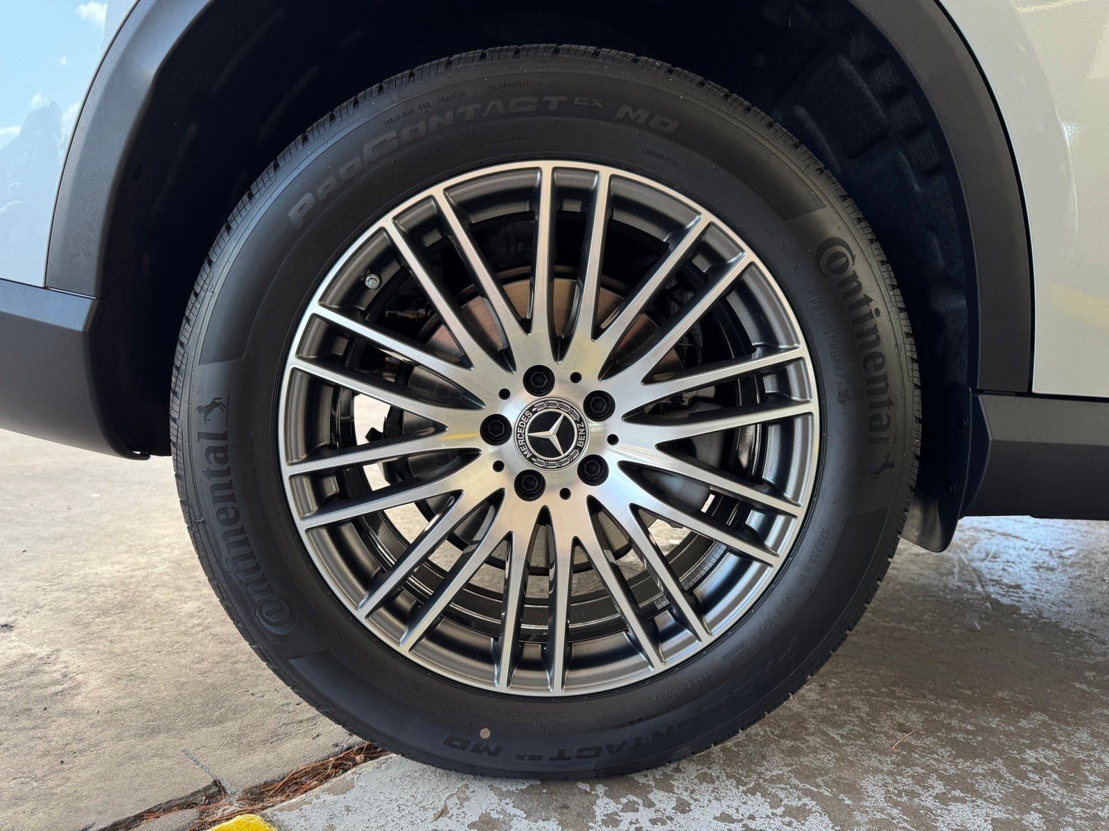 New 2026 Cirrus Silver Metallic Mercedes-Benz GLC 300 image 23