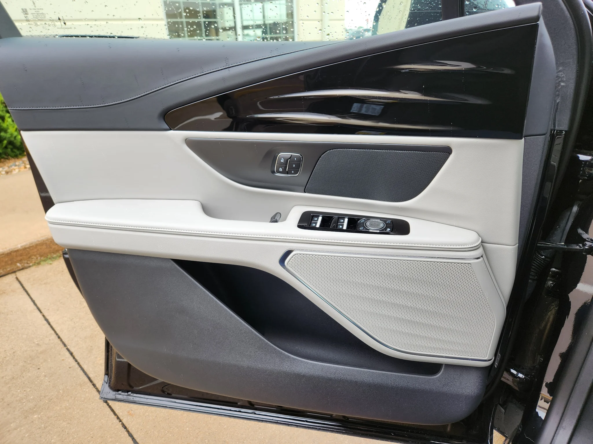 New 2026 Infinite Black Metallic Clearcoat Lincoln Premiere image 20