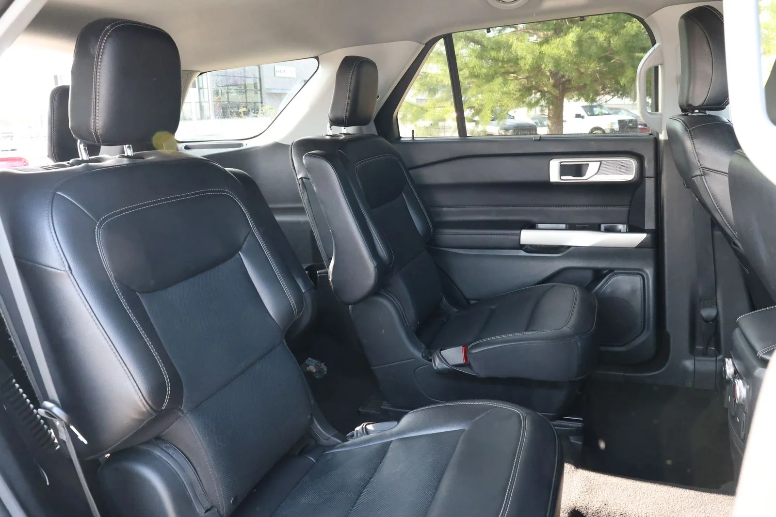 Used 2023 Blue Ford Limited image 32