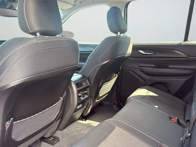 Used 2023 Gray Jeep Laredo image 23