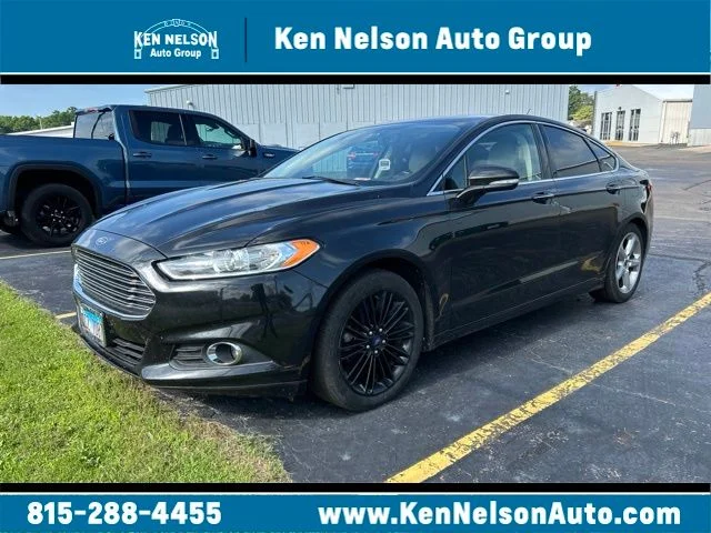 Used 2014 Black Ford SE image 1