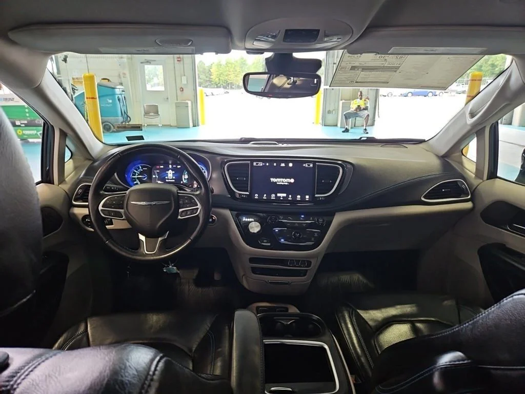 Used 2021 Black Chrysler Touring L image 11