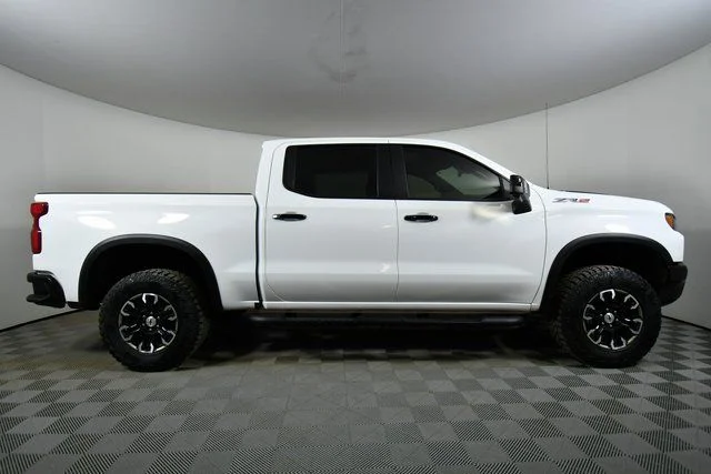 2025 Chevrolet Silverado 1500 ZR2 - Photo 15