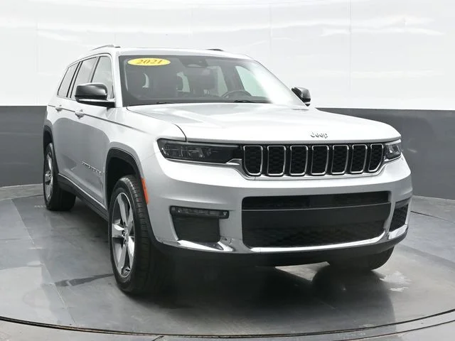 Used 2021 Silver Jeep Limited image 6