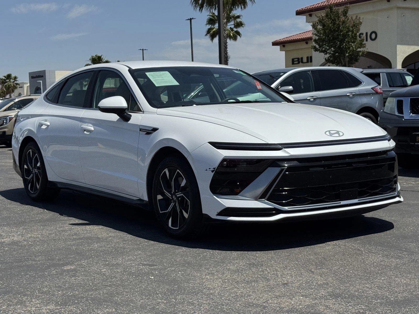 Used 2024 Serenity White Hyundai SEL image 1