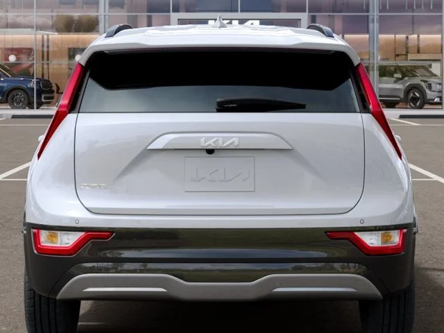 New 2026 White Kia Wind image 13