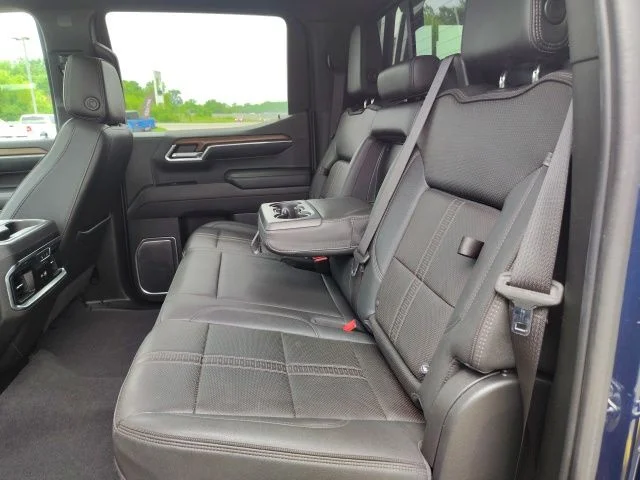 Used 2023 Blue Chevrolet High Country image 25