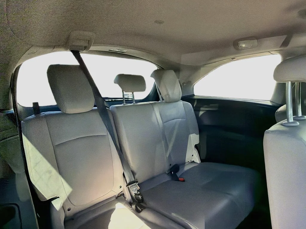 Used 2020 Black Honda EX-L image 27