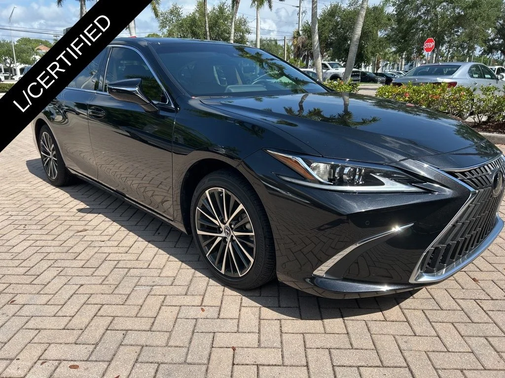 2025 Lexus ES 350 350's photo