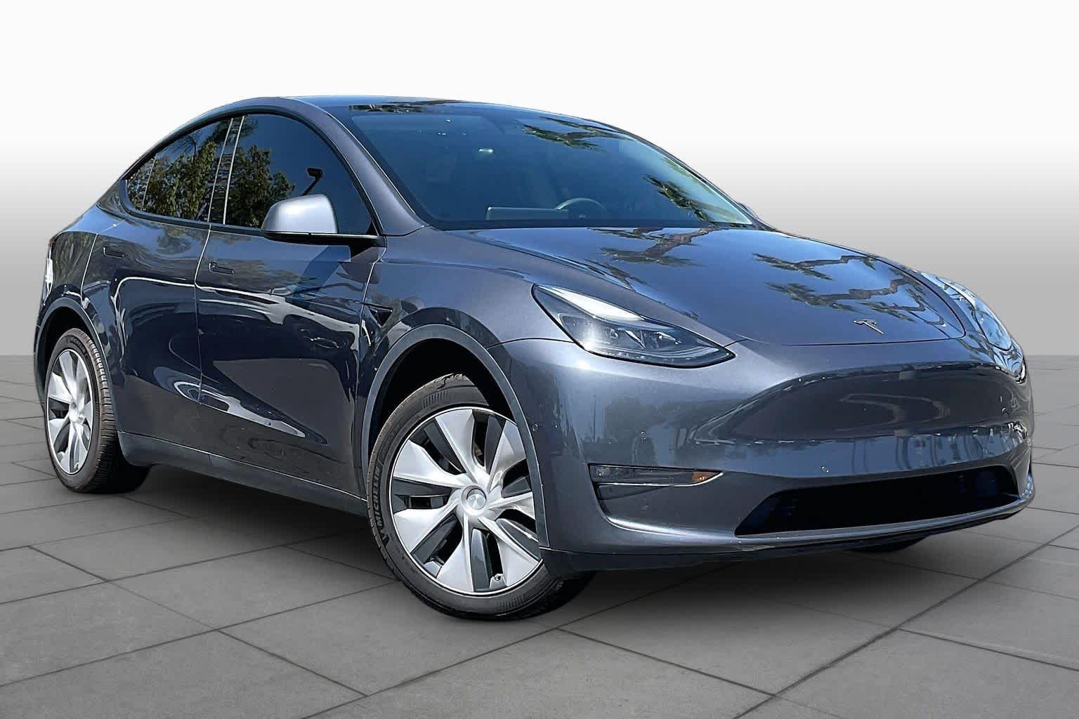 Used 2022 Tesla Model Y Long Range with VIN 7SAYGDEE2NF555148 for sale in Anaheim, CA