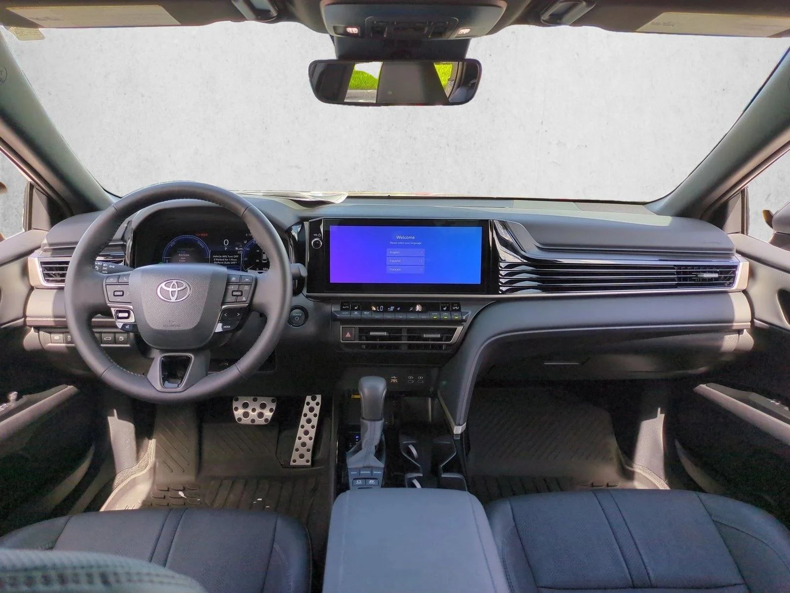 Used 2025 Heavy Metal Toyota XSE image 18