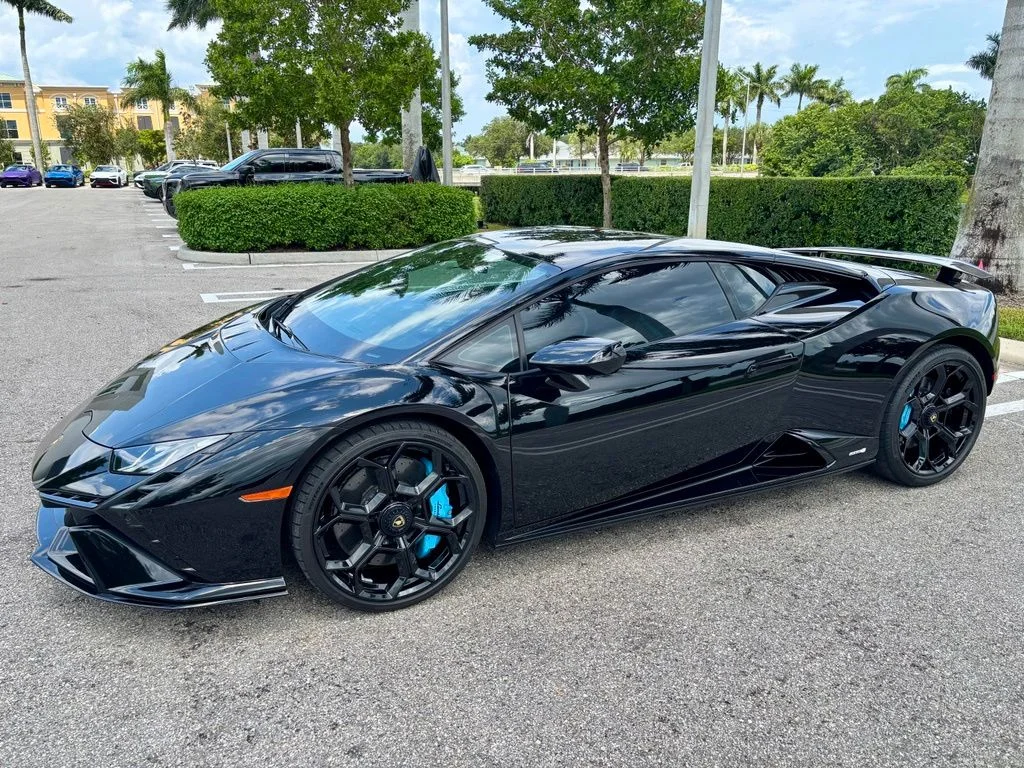 Used 2024 Nero Noctis Metallic Lamborghini  image 11
