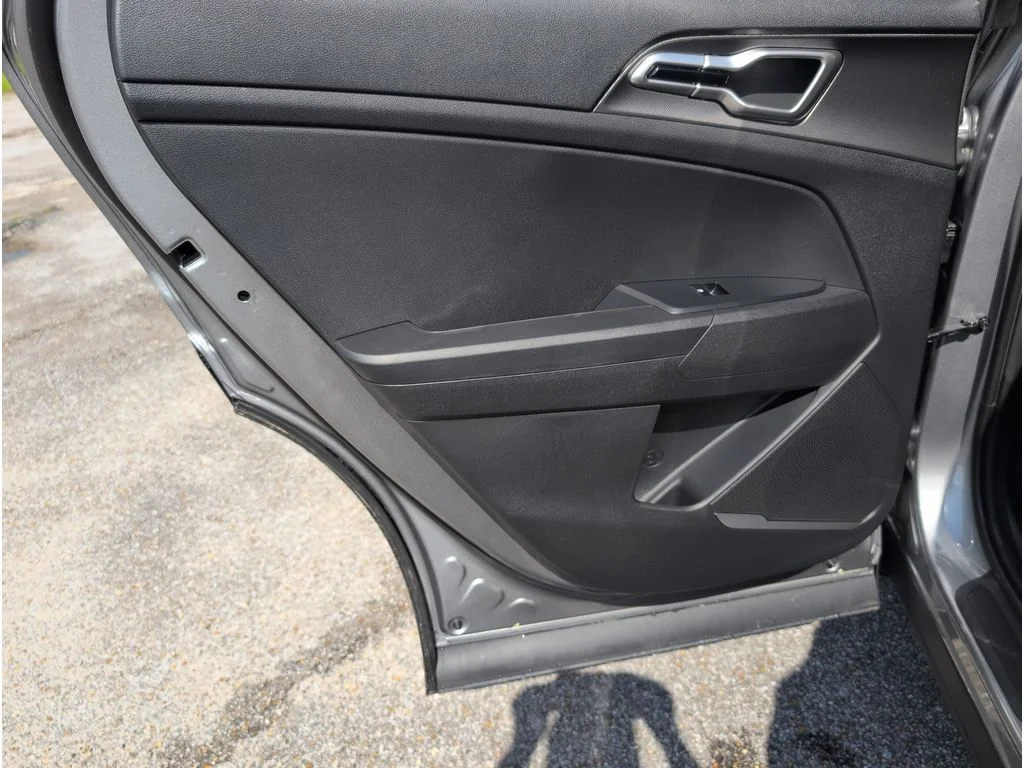 New 2026 Steel Gray Kia LX image 31