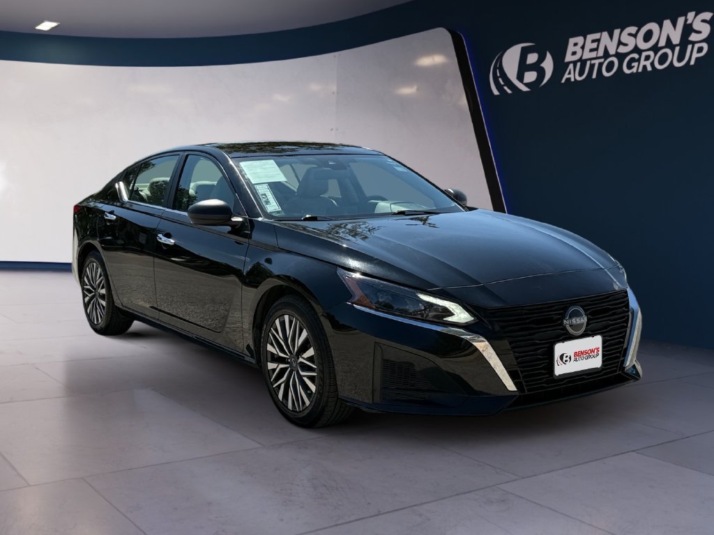 Used 2025 Black Nissan 2.5 SV image 7