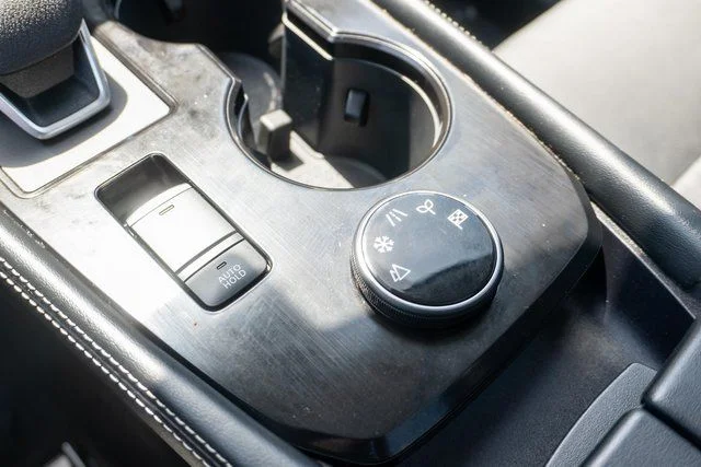 Used 2025 Blue Nissan Platinum image 33
