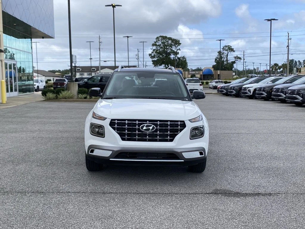 Used 2026 Lunar White w/Black Roof Hyundai SEL image 3