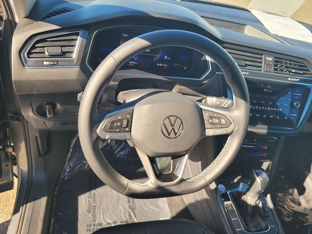 Used 2023 Gray Volkswagen 2.0T SE image 30