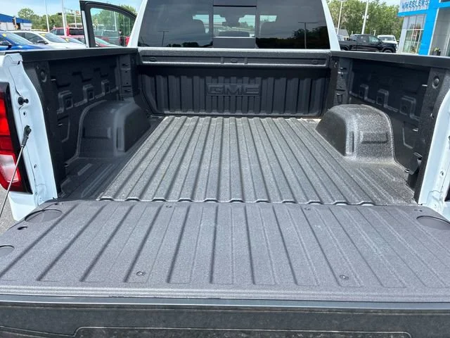 New 2026 Summit White GMC Elevation image 25
