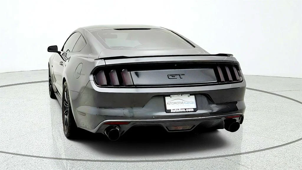Used 2017 Magnetic Metallic Ford GT Fastback w/ Black Accent Pkg & LSD Axle image 6